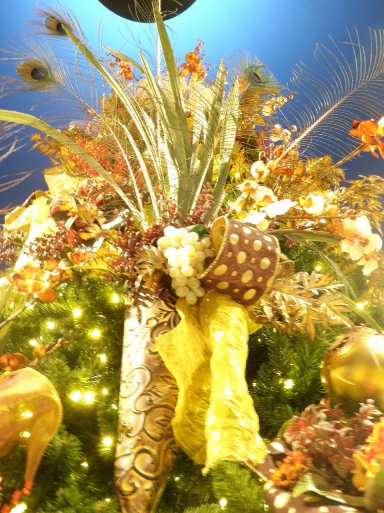 5 Tips for Creating a ShowStopping Christmas Tree